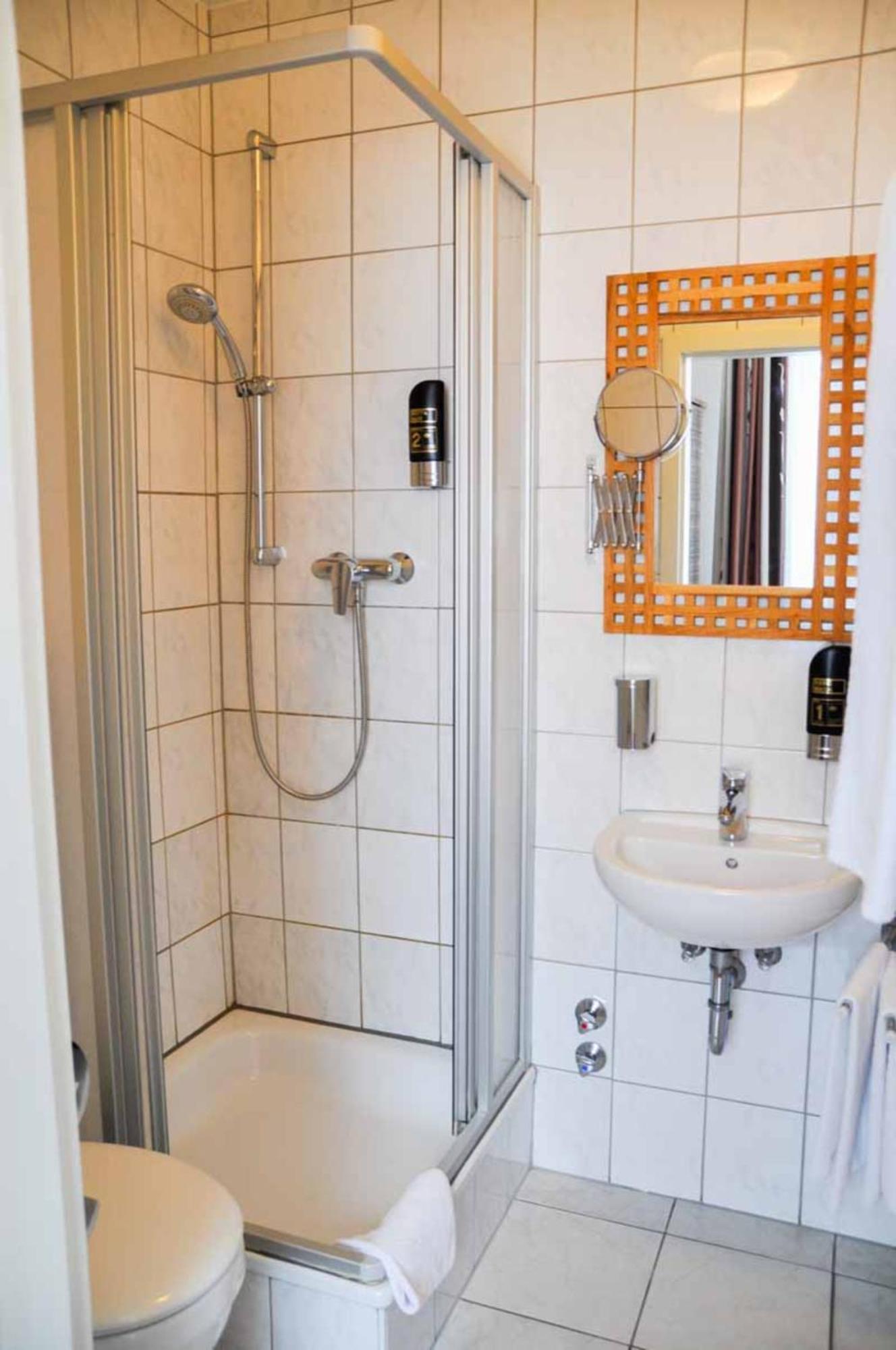 Standard Single Room,1663744095:JPEG